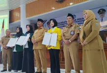 Penerima Beasiswa Pemkab Rembang Diminta Fokus Kuliah dan Pertahankan Prestasi