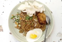 Popularitas Nasi Goreng dan Beragam Pilihan Lauknya
