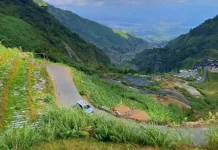 Pesona Ekstrem Tanjakan Sikarim Dieng