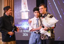 Luthfi Dinobatkan Penggagas Sekolah Kemitraan Pertama di Indonesia