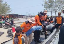 Hadapi Kecelakaan Laut, Relawan Rembang Perkuat Kesiapsiagaan Water Rescue