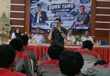 Hadirkan Guru Tamu, SMK Bhakti Praja Batang Siapkan Mental Siswa sebelum Magang