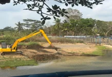 Amankan Air Baku Purworejo, PDAM dan Jasa Tirta I Keruk Sedimen di Bendung Boro