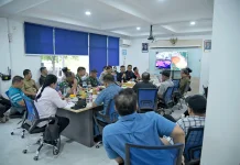 Brimob Bantu Deteksi Titik Api TPA Jatibarang dengan Drone Thermal