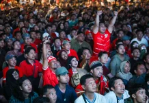 Timnas Indonesia Juara, Ribuan Warga Larut dalam Euforia di Kantor Gubernur Jateng