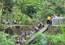 Sempat Rusak Diterjang Banjir, Polresta Pati Bangun Jembatan Klumpit