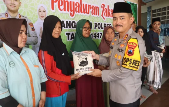 Peringati Nuzulul Quran, Polres Demak Bagikan 3.000 Kg Zakat Fitrah