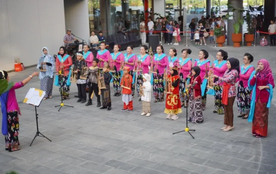 Melodi Angklung Nusantara Getarkan Kota Semarang