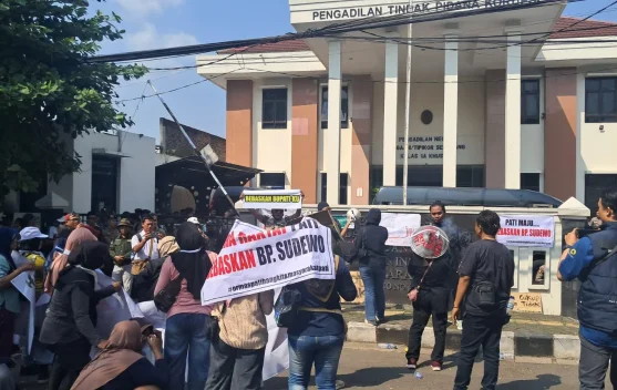 Ribuan Simpatisan Sudewo Datangi Tipikor Semarang, Tuntut Dibebaskan