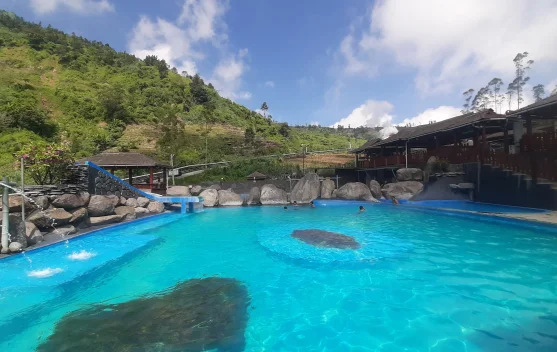 Wisata Pemandian Air Hangat Alami di Kawasan Dieng