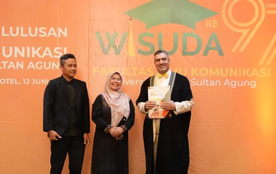 Belajar di Unissula, Jurnalis Aljazair Terinspirasi Garap Film Tentang Indonesia