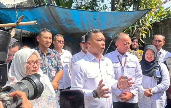 Menteri Wihaji Tinjau Penanganan Stunting dan Bedah RTLH di Purworejo