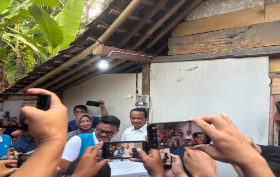 Listrik Masuk Rumah Markamah di Purworejo, Bahlil: Ini Wujud Kehadiran Negara