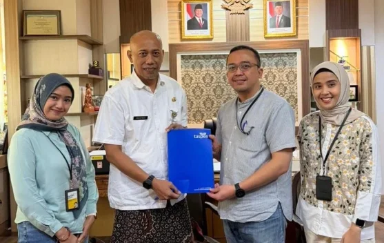 TASPEN Semarang Salurkan Manfaat Kepada Ahli Waris Kepala BKD Provinsi Jateng