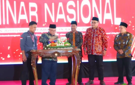 Mendikdasmen Puji Program Beasiswa Perguruan Tinggi Pemkab Rembang