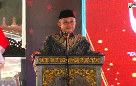 Beri Inspirasi,Mendikdasmen Ceritakan Perjalanan Pendidikan Berkat Beasiswa