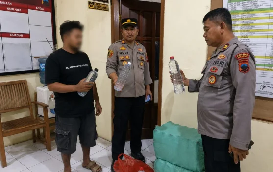 Polsek Karangawen Sita 130 Botol Arak, Diduga Bahan Baku Oplosan Es Moni
