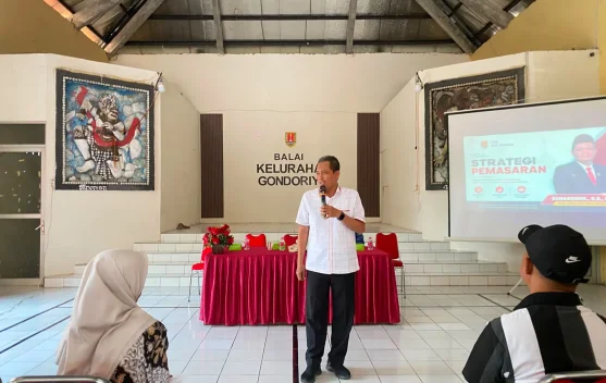 Suharsono Bekali Pelaku UMKM Gondoriyo dengan Strategi Jitu Hadapi Persaingan