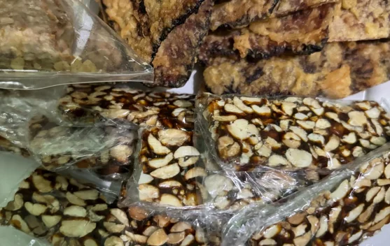 Cita Rasa Manis Gurih Ampyang Kacang Tradisional