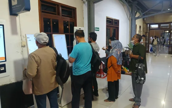 Ratusan Ribu Lansia Manfaatkan Tarif Reduksi Kereta Api di Daop 4 Semarang