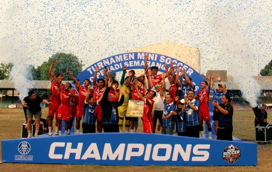 DPC Peradi Semarang Cup 2026, Tim James Purba & Partner Tampil sebagai Juara