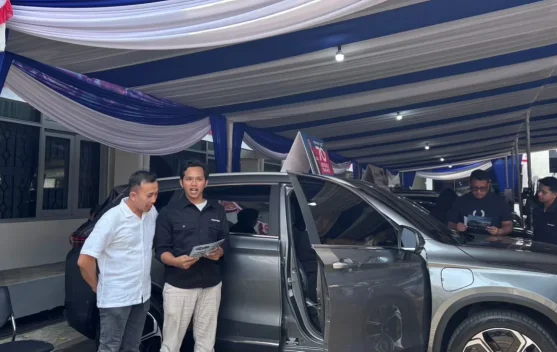 BCA Gang Tengah Autoshow di RRI Semarang, Pengunjung Antusias Jajal Kendaraan