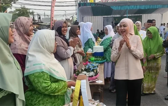 Bupati Kendal Ikut Tradisi Weh-wehan di Kaliwungu