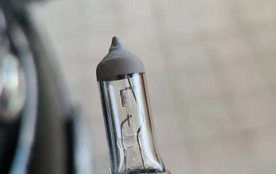 Bukan Sekadar Terang, Kenali Standar dan Fungsi Lampu Mobil