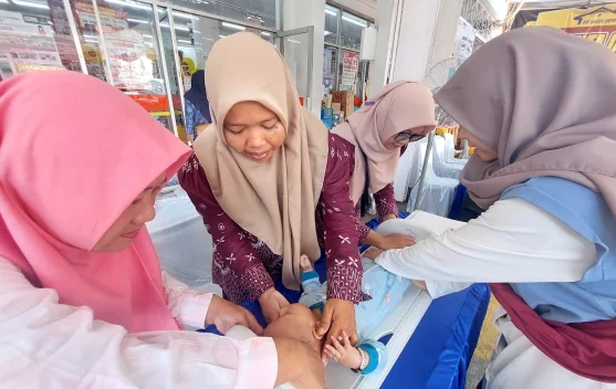 Jangkau 8.400 Penerima, Alfamart dan Sweety Lanjutkan Alfamart Sahabat Posyandu