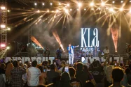 Hari Jadi Jateng, Nostalgia KLa Project Satukan Ribuan Warga