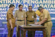 Lantik Kadinas Baru di Jateng, Luthfi Pastikan Tak Ada Titip Jabatan