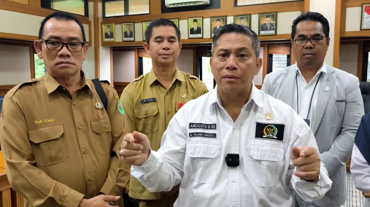 Senator Yulianus Henock Sedih SDM Kubar dan Mahulu Terendah di Kaltim