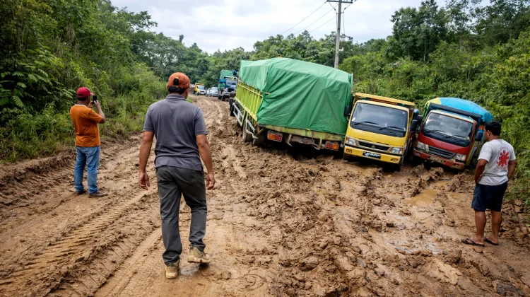 Jalan Nasional di Kubar Cepat Rusak, DPD RI Desak Kementerian PU Gunakan Rigid Beton