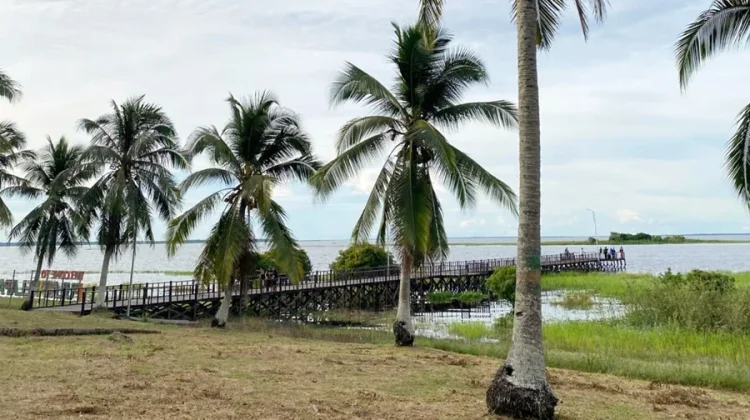 Pesona Pulau Kelapa Jadi Ikon Wisata di Kutai Barat