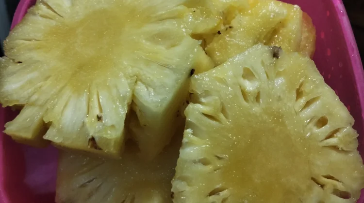 Penyebab Rasa Gatal dan Perih pada Buah Nanas
