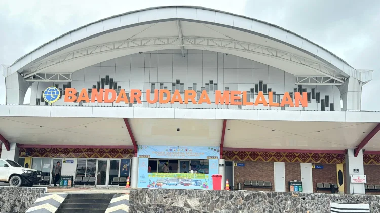 Arus Mudik Lebaran di Bandara Melalan Kubar Terpantau Normal