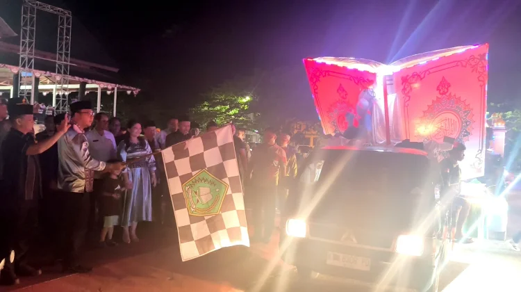 Bupati Kubar Lepas Pawai Takbiran, Ribuan Warga Antusias Sambut Idulfitri