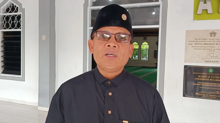 Shalat Idulfitri di Masjid Al Fatihah Unmul Berlangsung Khidmat