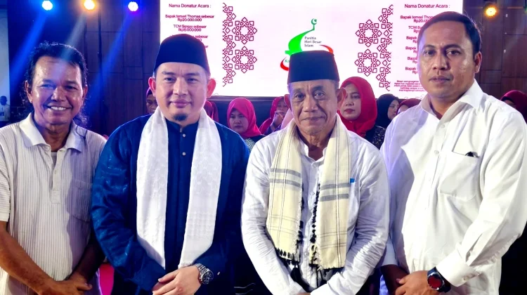 Ustaz Hilmi Firdausi Puji Toleransi di Kutai Barat