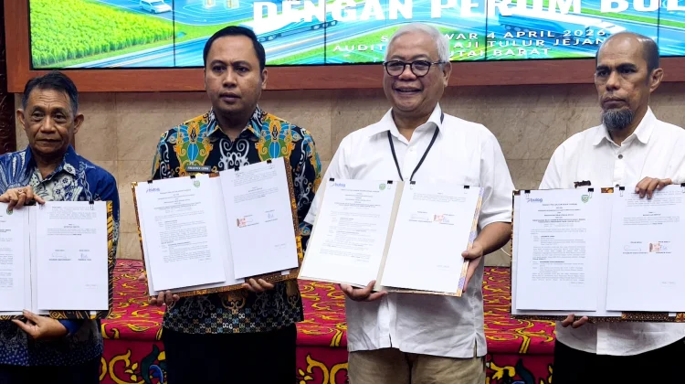 Pemkab Kubar Resmi Hibahkan Tanah ke Perum Bulog untuk Bangun Gudang Pangan