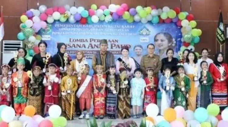 Bupati Kutai Barat Tutup Lomba Busana Anak dan Guru PAUD se-Kubar