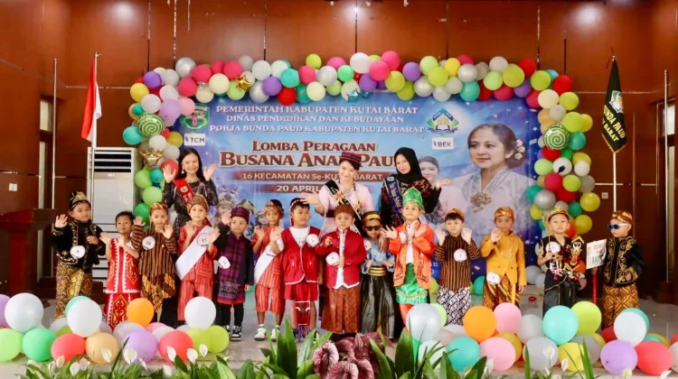 Lomba Busana Anak Meriahkan Hari Kartini di Kutai Barat