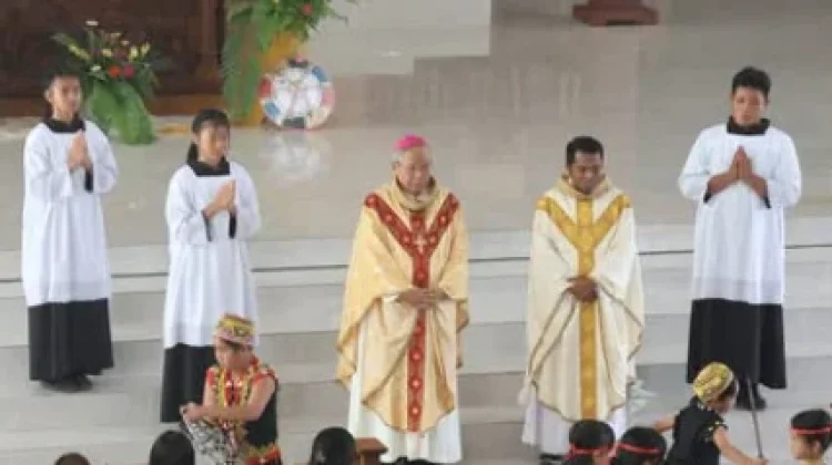 Warga Mamahak Besar Mahulu Gelar Paskah Bersama