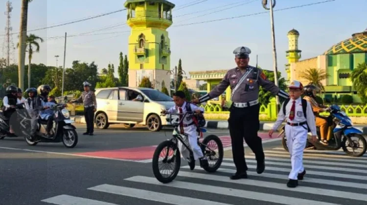 Sat Lantas Kukar Gelar Strong Point Pagi di Kota Tenggarong