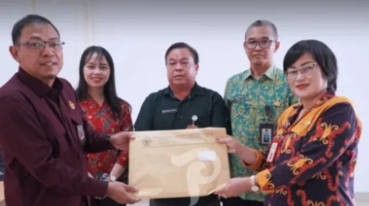 Pemkab Mahulu Terima LHP Banparpol dari BPK Kaltim RI