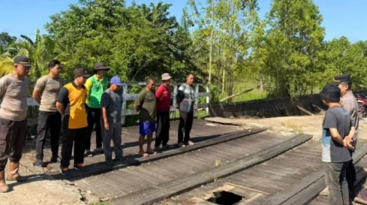 Polsek Kenohan Kukar Resmikan Jembatan Merah Putih Baru