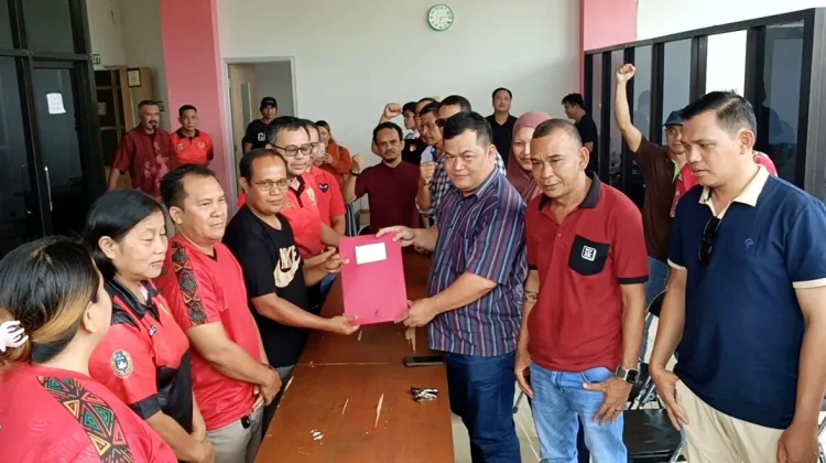 Kantongi Dukungan 37 Cabor, Alsiyus Resmi Daftar Calon Ketua KONI Kubar