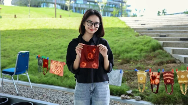 Otorita IKN Gelar Workshop Membatik dengan Pewarna Alami Khas Kalimantan