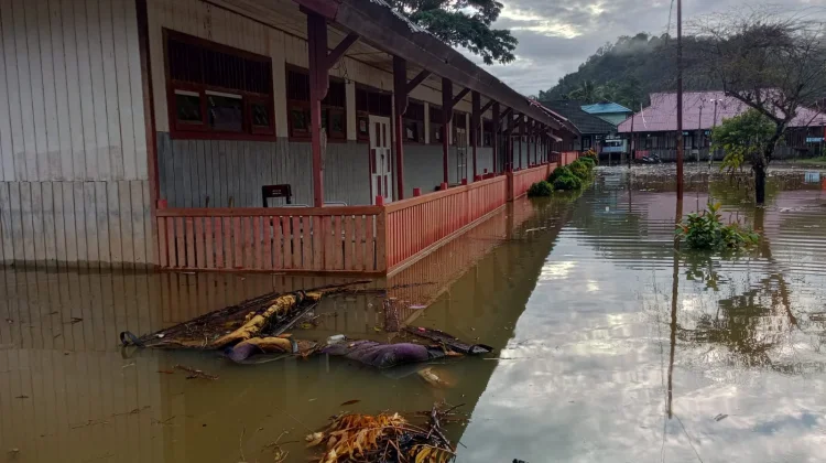 Banjir Rendam Kecamatan Laham dan Long Hubung, Sekolah Diliburkan