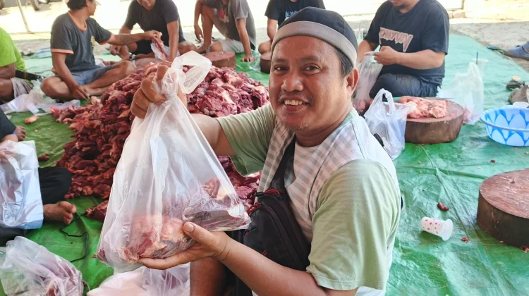 Sembilan Hewan Kurban Masjid Baitul Muttaqien Ujoh Bilang Bawa Manfaat Bagi Warga